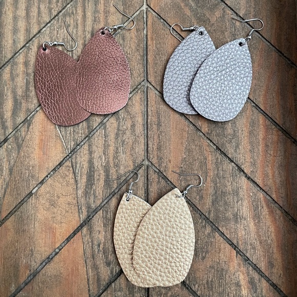 Jewelry - Women’s Earrings